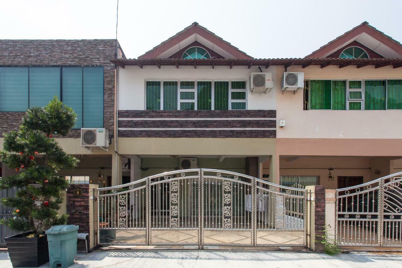 Gunung View Homestay 10 To 12 Pax Near Sunway Tambun Ipoh Exterior foto